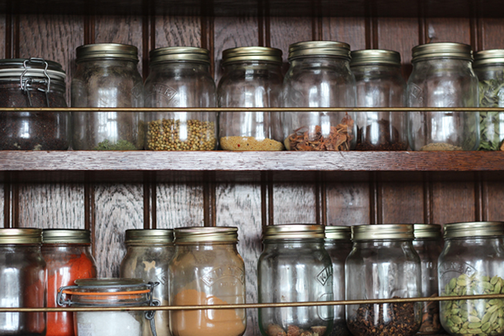 Maha Masala Spice Company spice rack